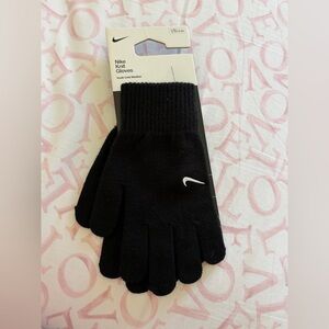 Nike Youth Black Knit Gloves NWT